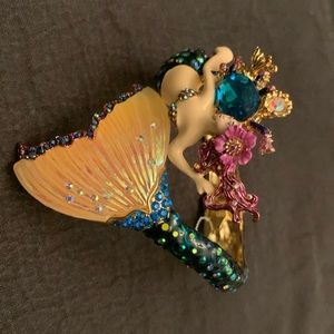 BETSEY JOHNSON Blue Multi Mermaid Rhinestone Bracelet